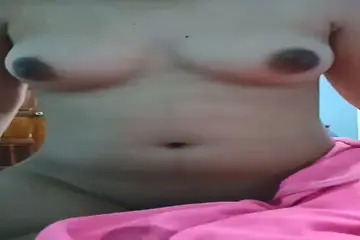 Main Ganas Sampai Memek Becek Muncrat